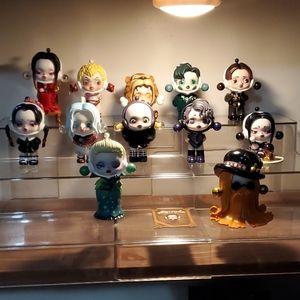 Popmart Skullpanda Addams Family